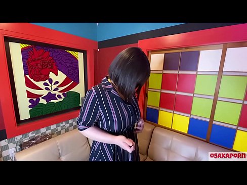 ❤️ Cutie Japanese nwere nnukwu nnụnnụ tit na-eji ihe ụmụaka egwuri egwu na-enwe mmekọahụ na-emetọ onwe ya ma nwee orgasm. Ọ na-ekwu na N'ajụjụ ọnụ banyere ya iberibe ahụmahụ. Nnukwu nnụnnụ tit na ọtụ ntutu na-asụ ude nke ukwuu. Osakaporn ❤️ Ihe gba ọtọ  ☑